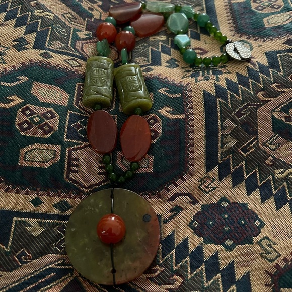 Multi stone necklace NWOT - Picture 4 of 5